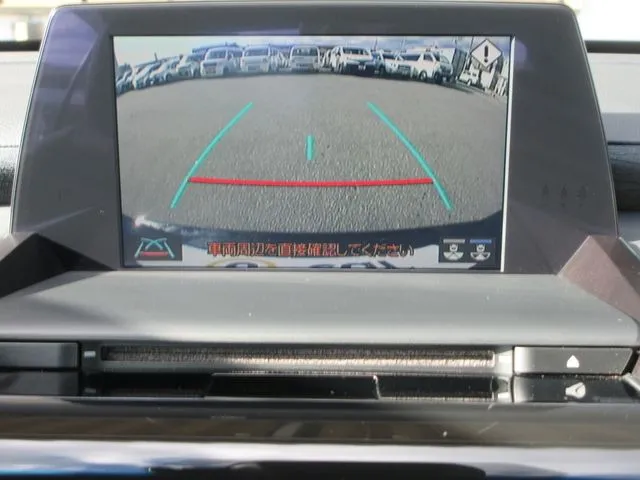 トヨタ　クラウン　セダン　ハイブリッド　４ＷＤ