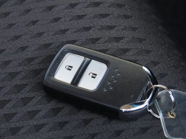 フィット　ハイブリッド　４ＷＤ（ホンダ）の車両写真