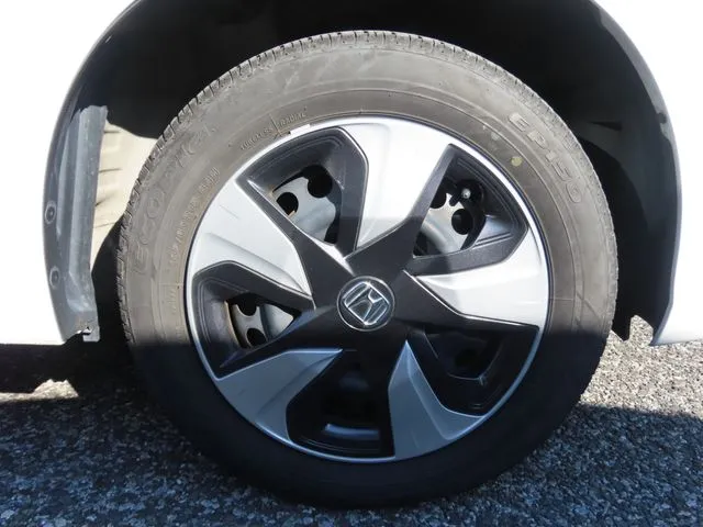 フィット　ハイブリッド　４ＷＤ（ホンダ）の車両写真