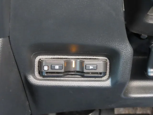 フィット　ハイブリッド　４ＷＤ（ホンダ）の車両写真