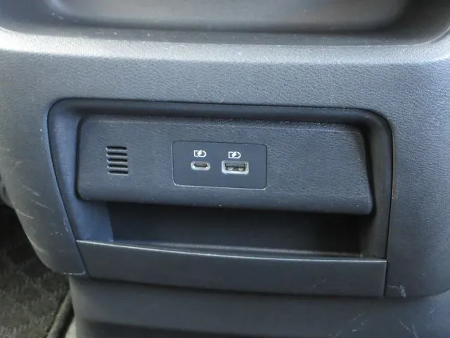 セレナ 4WD(ニッサン)の車両写真