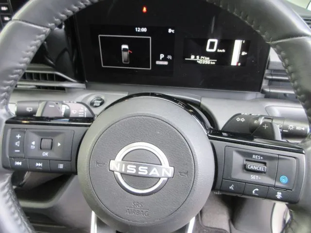 セレナ 4WD(ニッサン)の車両写真