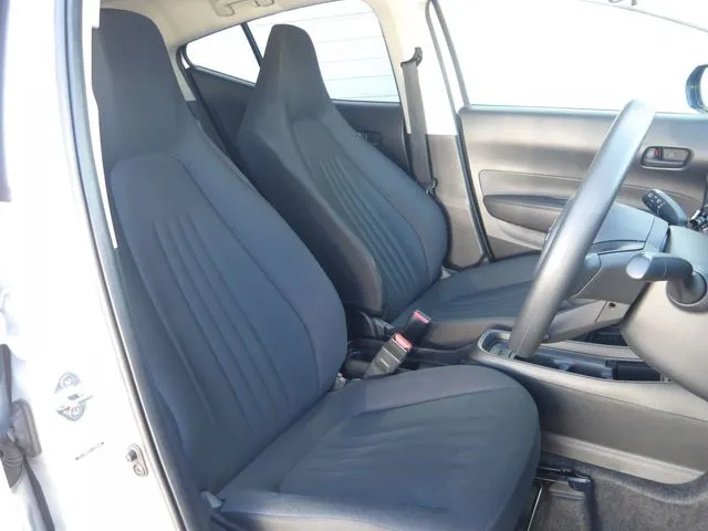 アクア（トヨタ）の車両写真