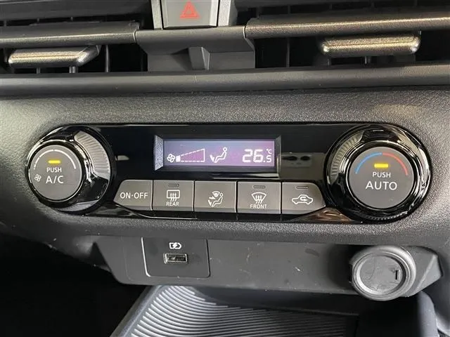 ニッサン　ノート