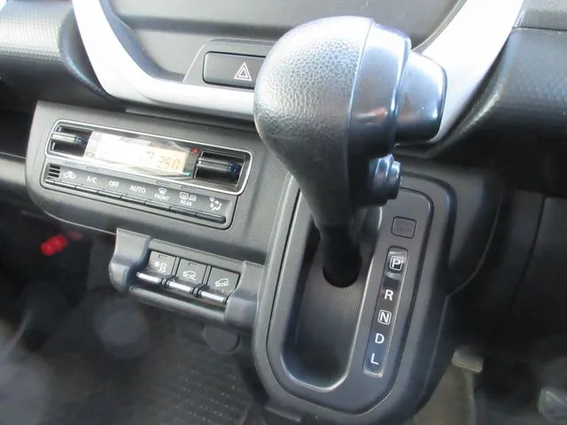 マツダ フレアクロスオーバー 4WD