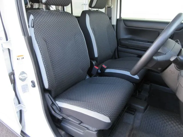 マツダ フレアクロスオーバー 4WD