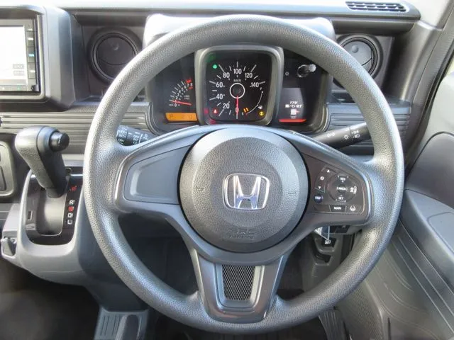 ホンダ　Ｎ－ＶＡＮ　４ＷＤ