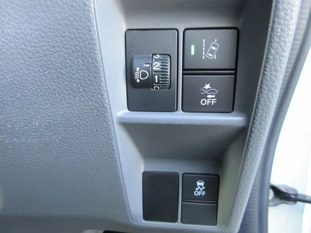 ホンダ　Ｎ－ＶＡＮ　４ＷＤ