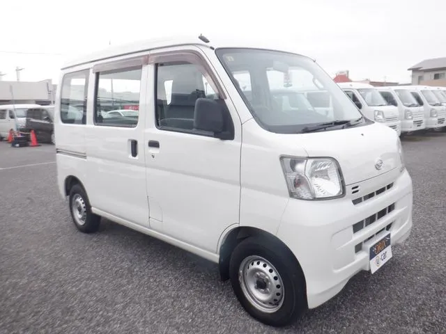 ハイゼットカーゴ（ダイハツ）の車両写真