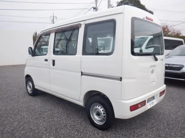 ハイゼットカーゴ（ダイハツ）の車両写真