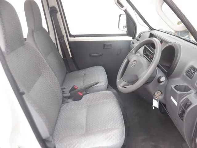 ハイゼットカーゴ（ダイハツ）の車両写真