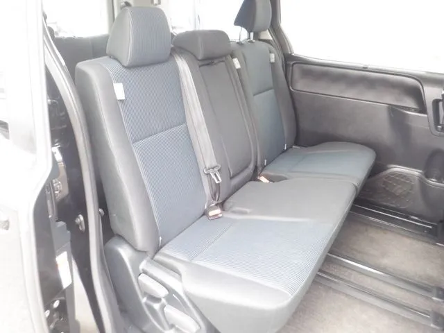 トヨタ ヴォクシー