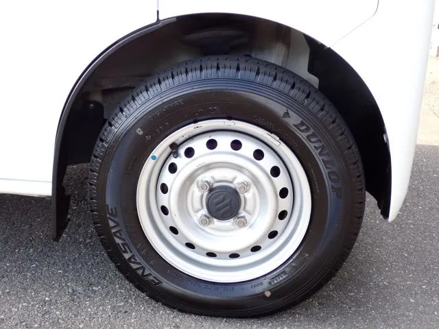 エブリイバン（スズキ）の車両写真