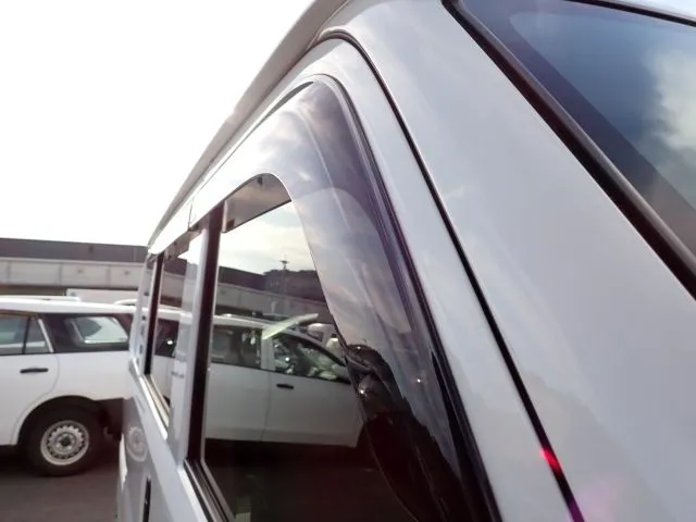 エブリイバン（スズキ）の車両写真