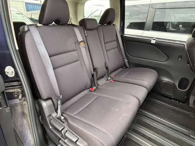 セレナ Sハイブリッド(ニッサン)の車両写真