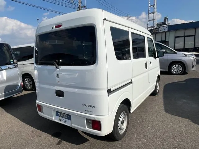 エブリイバン(スズキ)の車両写真