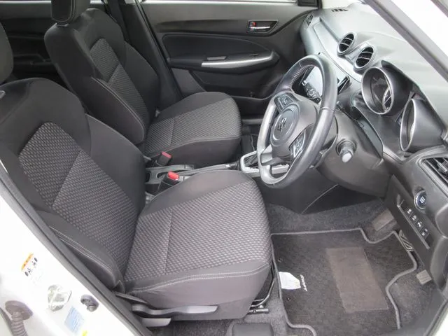 スイフト(スズキ)の車両写真