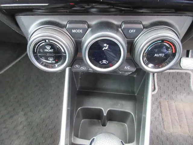 スイフト(スズキ)の車両写真