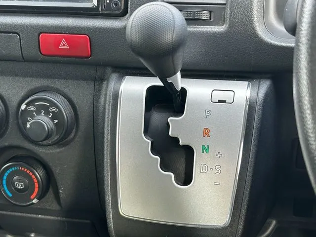 ハイエースバン　１．１５ｔ　２ＷＤ（トヨタ）の車両写真