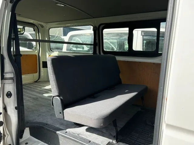 ハイエースバン　１．１５ｔ　２ＷＤ（トヨタ）の車両写真