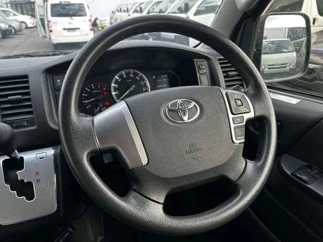 ハイエースバン　１．１５ｔ　２ＷＤ（トヨタ）の車両写真