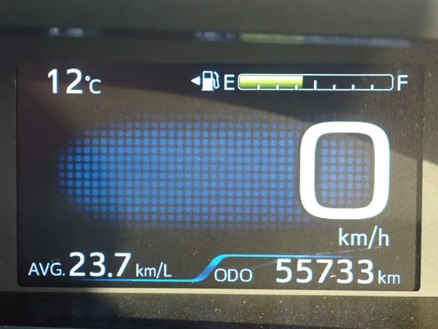 トヨタ　プリウス