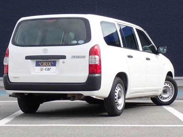 サクシードバン　２ＷＤ（トヨタ）の車両写真
