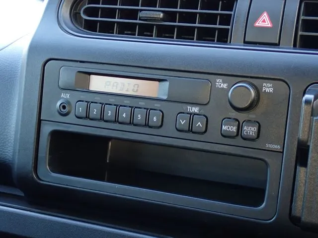 サクシードバン　２ＷＤ（トヨタ）の車両写真