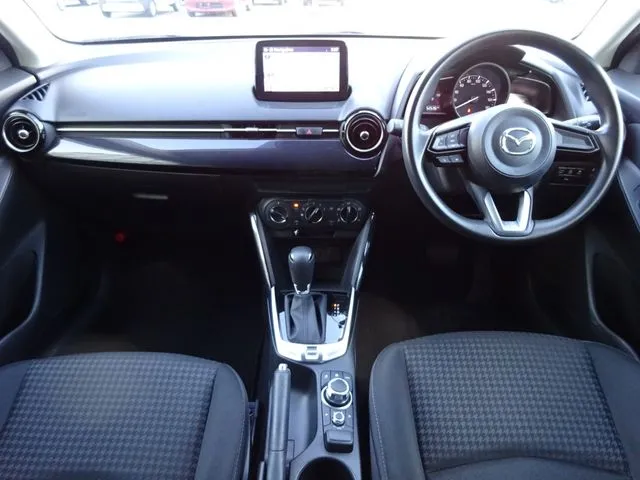 デミオ(マツダ)の車両写真