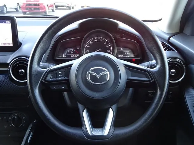 デミオ(マツダ)の車両写真