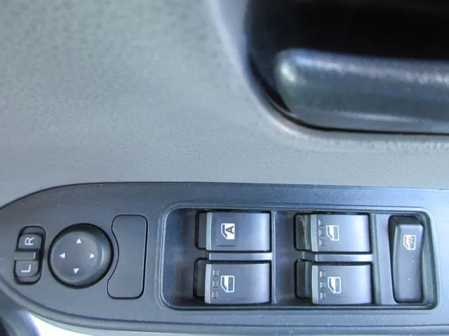 タント 4WD(ダイハツ)の車両写真