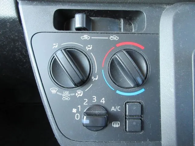 タント 4WD(ダイハツ)の車両写真