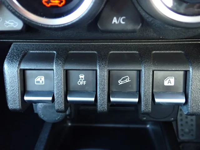 ジムニー　４ＷＤ（スズキ）の車両写真