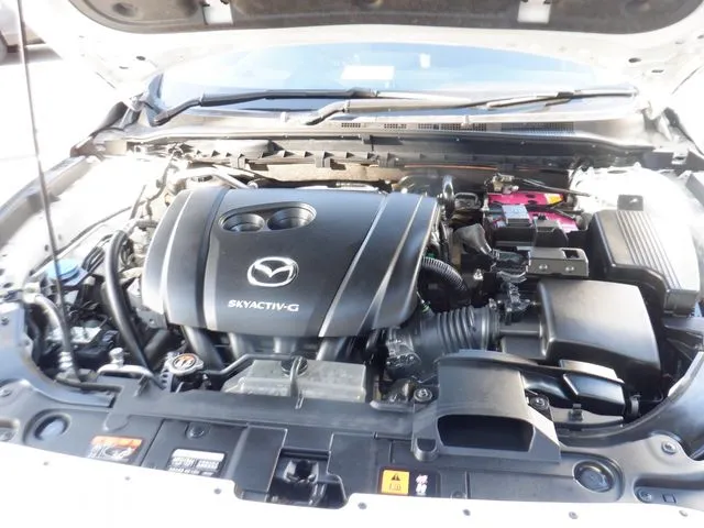 ＭＡＺＤＡ６　セダン（マツダ）の車両写真