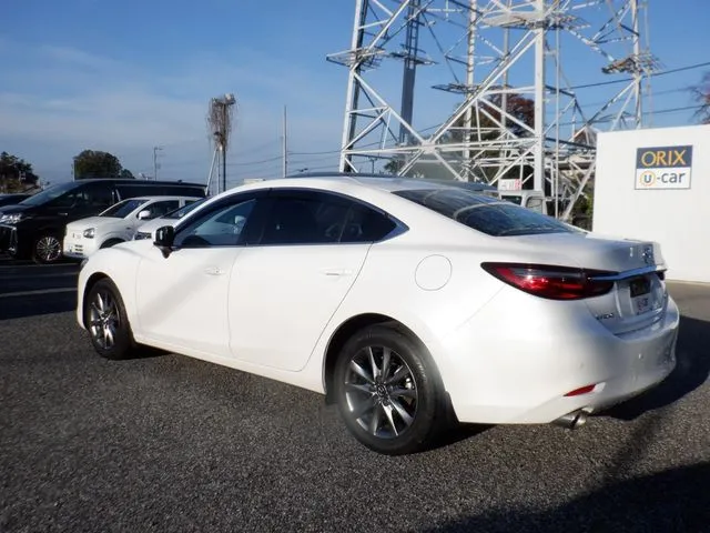 ＭＡＺＤＡ６　セダン（マツダ）の車両写真