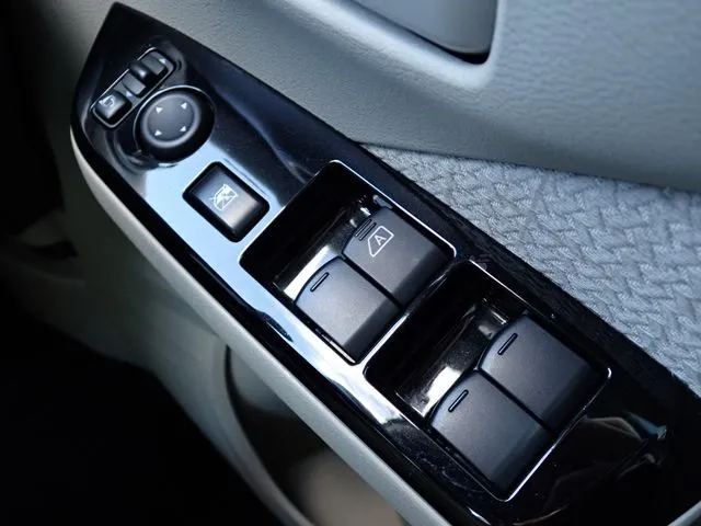 ミツビシ　ｅＫワゴン