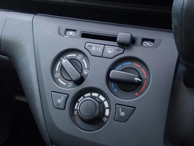 ミツビシ　ｅＫワゴン