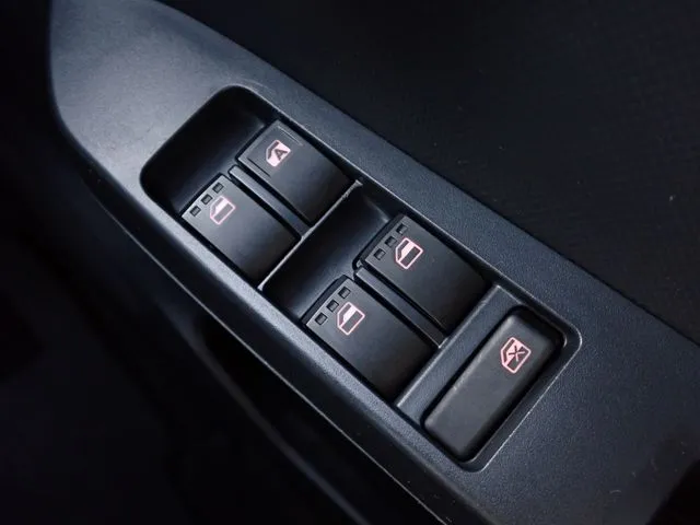 ミラ イース(ダイハツ)の車両写真