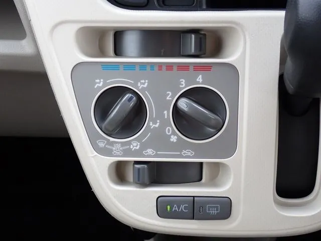 ムーヴ(ダイハツ)の車両写真