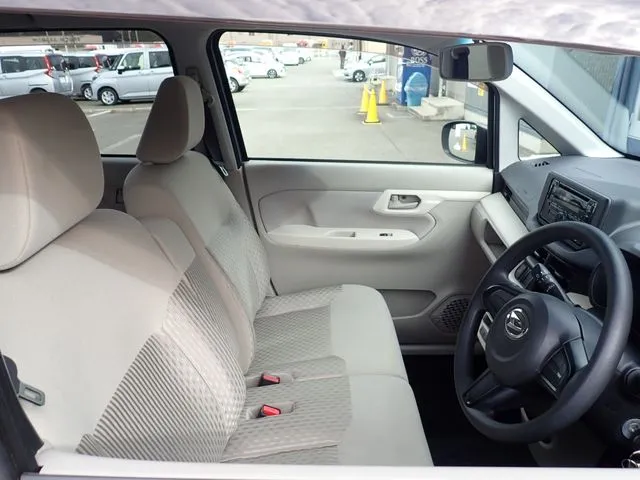 ムーヴ(ダイハツ)の車両写真