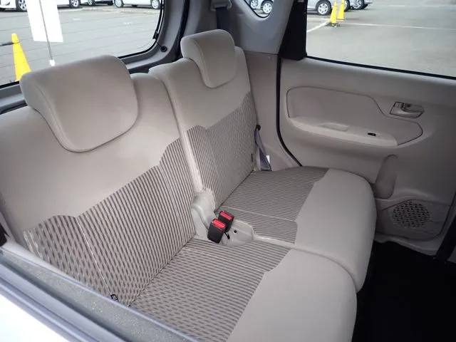 ムーヴ(ダイハツ)の車両写真