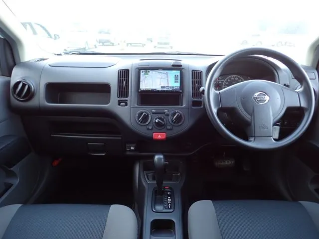 ニッサン　ＮＶ１５０　ＡＤ　４ＷＤ