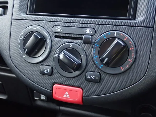 ニッサン　ＮＶ１５０　ＡＤ　４ＷＤ