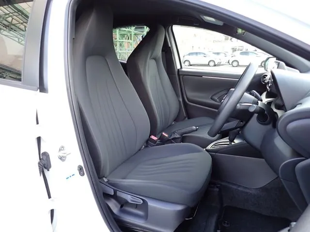 ヤリス（トヨタ）の車両写真