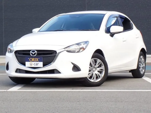 デミオ（マツダ）の車両写真