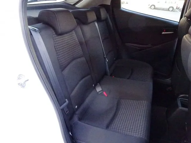 デミオ（マツダ）の車両写真