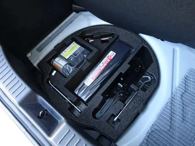 デミオ（マツダ）の車両写真