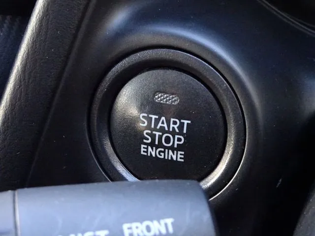 デミオ（マツダ）の車両写真