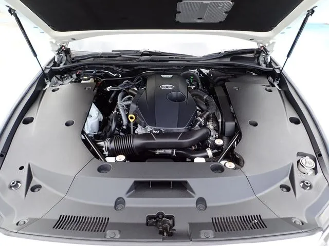 クラウン　セダン（トヨタ）の車両写真