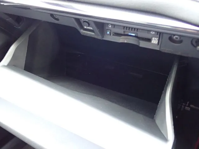 クラウン　セダン（トヨタ）の車両写真